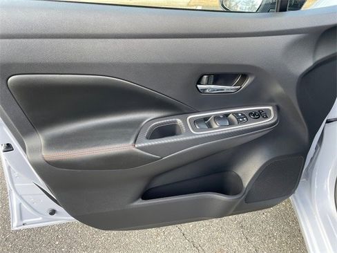 Certified 2025 Nissan Versa SR w/ Trunk Package image 17