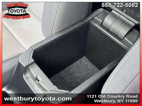Used 2015 Toyota RAV4 XLE AWD/4WD image 30