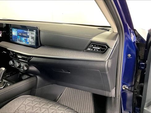Certified 2025 Nissan Kicks SV w/ SV Premium Package AWD/4WD image 19