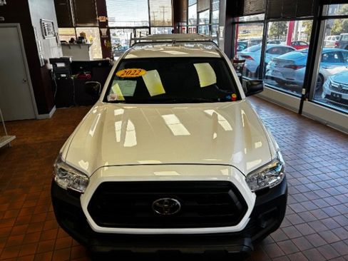 Used 2022 Toyota Tacoma SR image 6