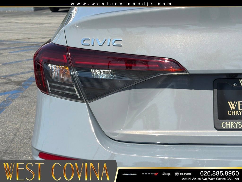 Used 2025 Honda Civic Sport image 14