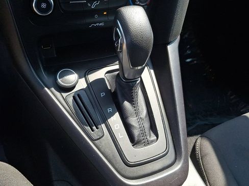 Used 2017 Ford Focus SE FWD image 14