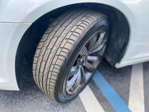 Used 2014 Chrysler 300 S RWD image 11