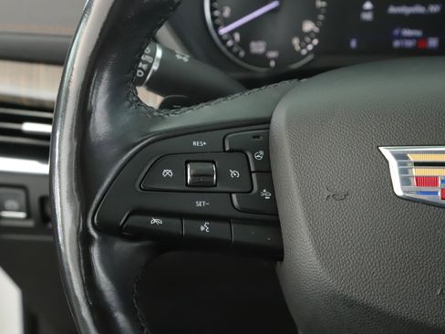 Used 2019 Cadillac XT4 Premium Luxury AWD/4WD image 9
