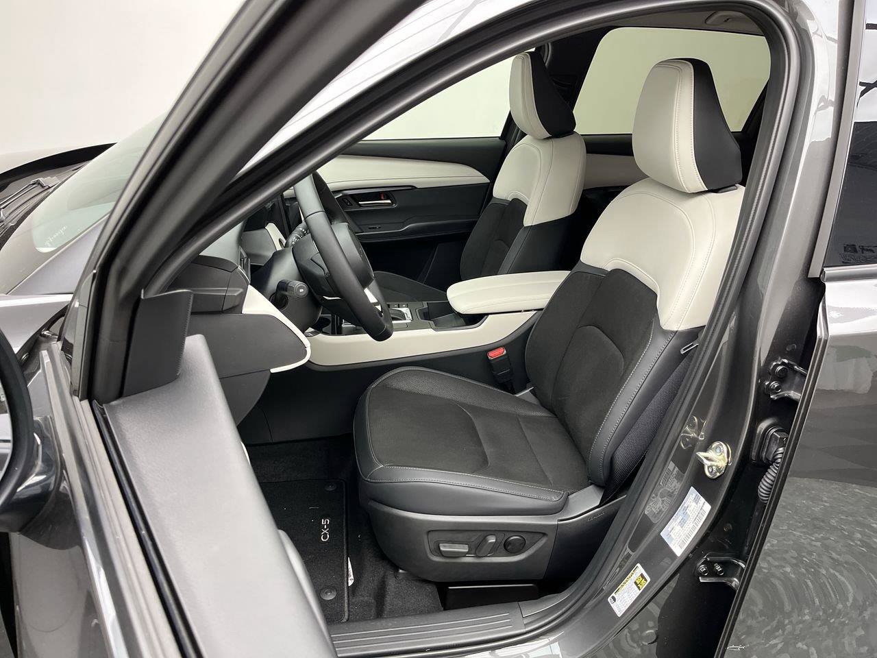 New 2026 MAZDA CX-5 Preferred AWD/4WD image 9