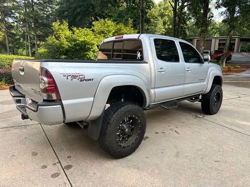 Used 2009 Toyota Tacoma PreRunner w/ TRD Sport Pkg RWD image 6
