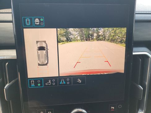 Certified 2026 GMC Acadia Elevation w/ Black Edition AWD/4WD image 18