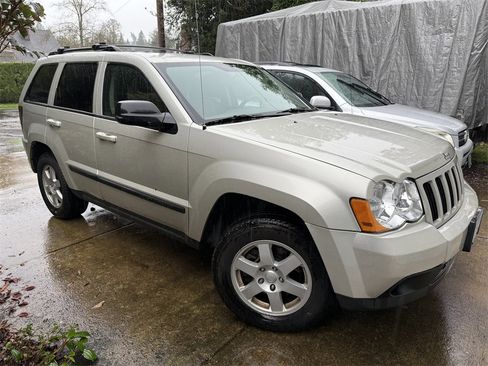 Used 2009 Jeep Grand Cherokee Laredo w/ Trailer Tow Group image 11
