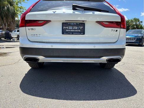 Used 2018 Volvo V90 T6 Cross Country w/ Convenience Package AWD/4WD image 17