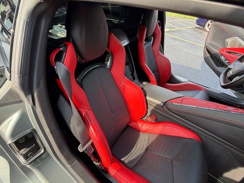 Used 2022 Chevrolet Corvette Stingray Preferred Cpe w/ Z51 Performance Package RWD image 34
