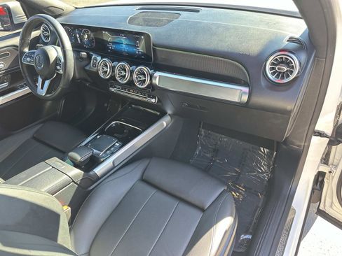 Used 2021 Mercedes-Benz GLB 250 image 26