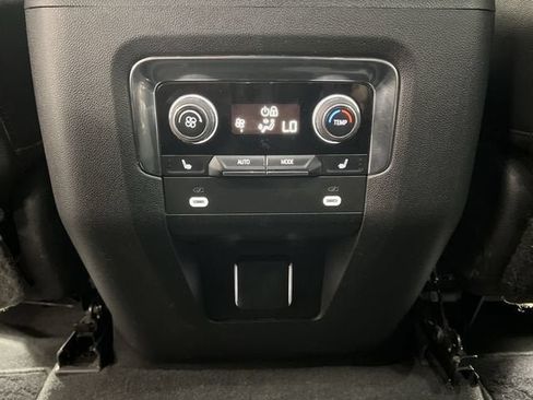 Certified 2024 Chevrolet Suburban RST w/ Luxury Package AWD/4WD image 21