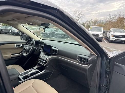 Certified 2022 Ford Explorer XLT w/ Equipment Group 202A AWD/4WD image 14