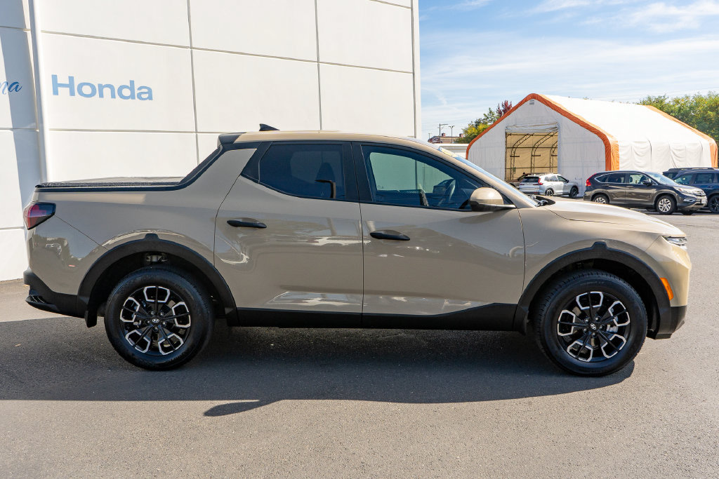 Used 2024 Hyundai Santa Cruz SE FWD image 16