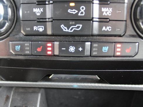 Used 2017 Ford F150 Lariat image 13