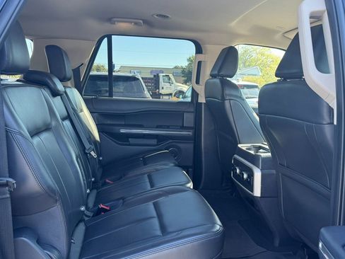 Certified 2024 Ford Expedition Max XLT image 10