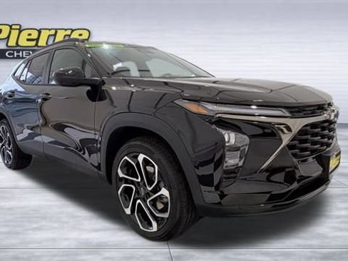 New 2026 Chevrolet Trax RS w/ Driver Confidence Package image 6