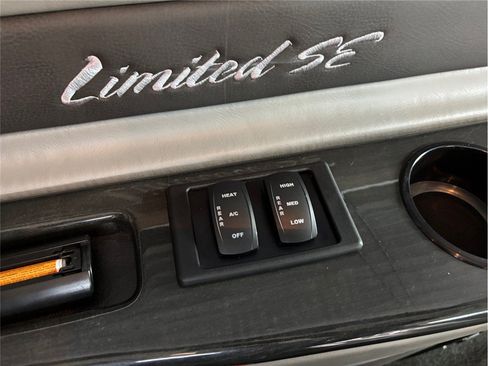 Used 2019 Ford Transit 150 148 Low Roof w/ Exterior Upgrade Package RWD image 34