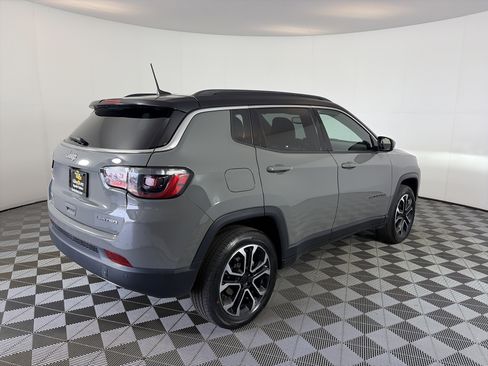 Used 2023 Jeep Compass Limited AWD/4WD image 10