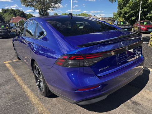 Used 2023 Honda Accord Sport image 4