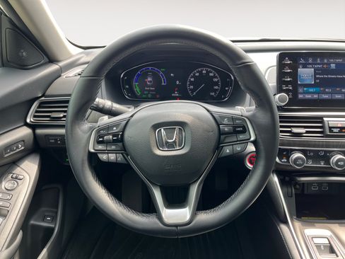 Used 2022 Honda Accord Touring image 12