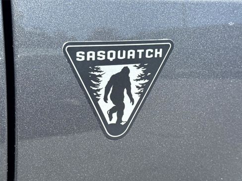 Certified 2022 Ford Bronco 4-Door w/ Sasquatch Package AWD/4WD image 8
