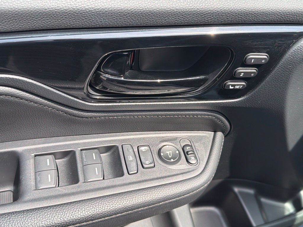 Used 2023 Honda Odyssey Touring image 18