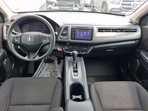 Used 2018 Honda HR-V EX image 12