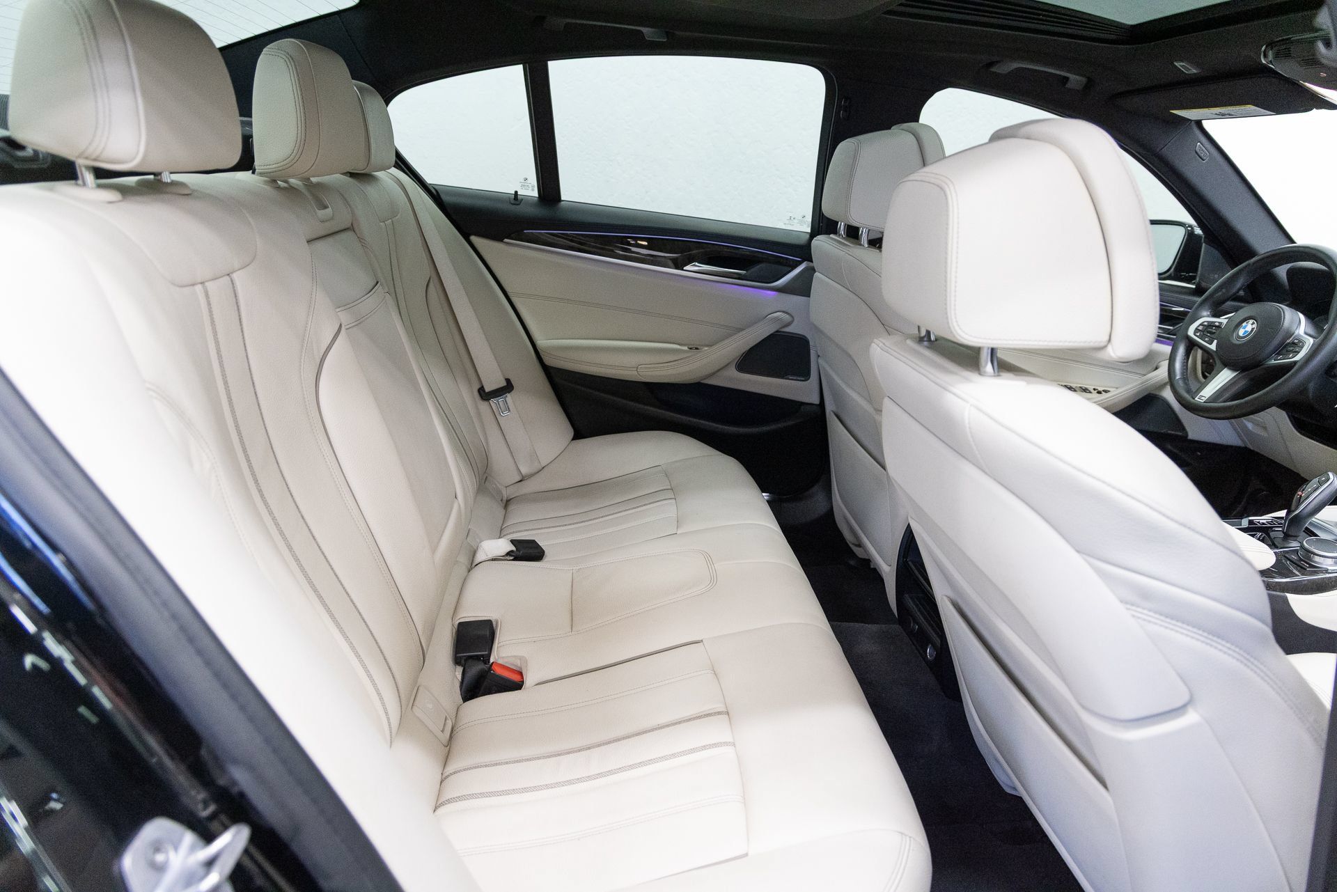 Used 2019 BMW 540i w/ M Sport Package RWD image 15
