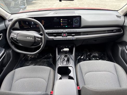 Used 2025 Kia K4 FWD image 33