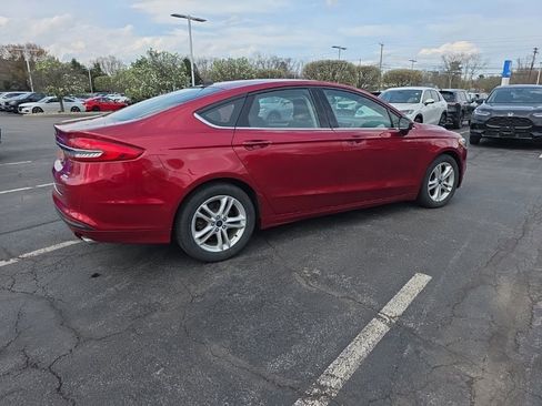 Used 2018 Ford Fusion SE image 8