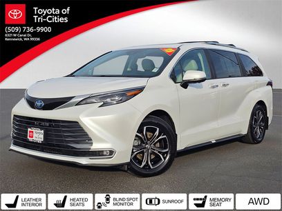 Used 2025 Toyota Sienna Platinum