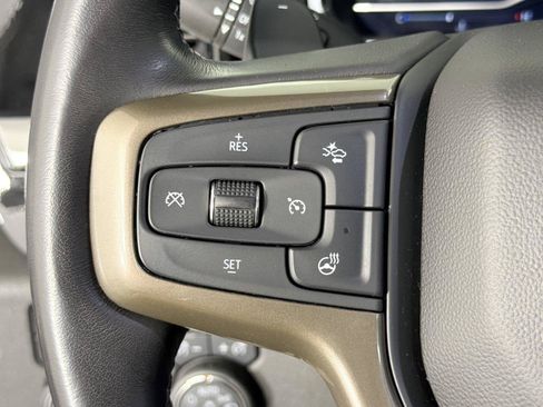 Used 2023 Chevrolet Silverado 1500 High Country w/ High Country Premium Package AWD/4WD image 24