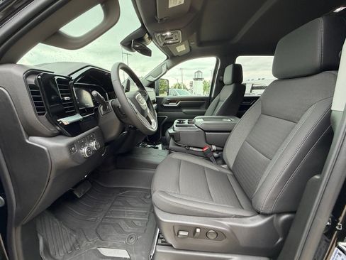 New 2026 GMC Sierra 2500 SLE w/ SLE Value Package; AWD/4WD image 4