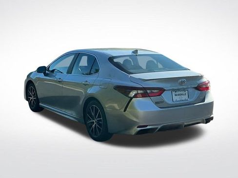 Used 2023 Toyota Camry SE FWD image 5