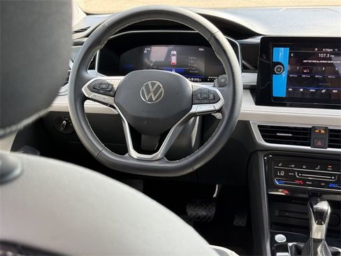 Used 2025 Volkswagen Taos SE image 25