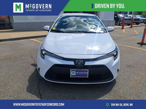Used 2023 Toyota Corolla LE FWD image 9