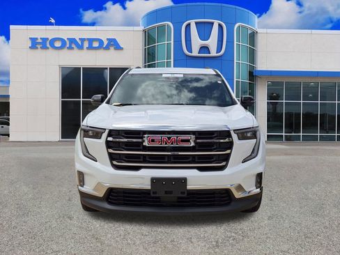 Used 2025 GMC Acadia Elevation w/ Elevation Premium Package FWD image 6