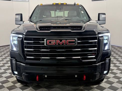 Used 2024 GMC Sierra 2500 AT4 w/ AT4 Premium Plus Package AWD/4WD image 8
