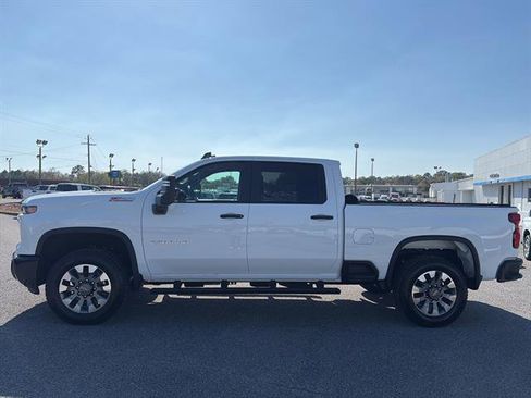 New 2026 Chevrolet Silverado 2500 Custom w/ Custom Value Package AWD/4WD image 4