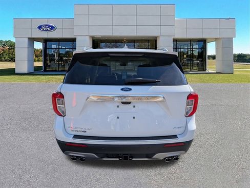 Certified 2023 Ford Explorer Platinum w/ Technology Package image 5