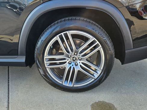 Certified 2025 Mercedes-Benz GLS 450 4MATIC image 13