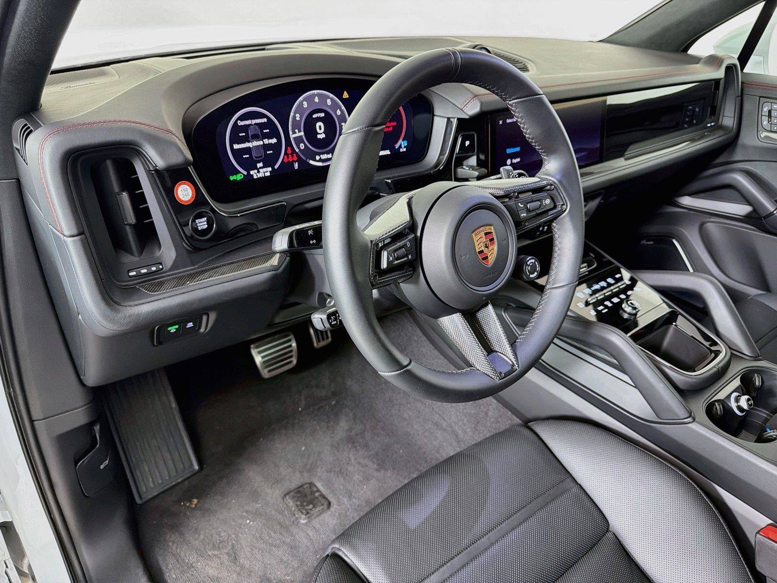 Certified 2026 Porsche Cayenne GTS AWD/4WD image 4