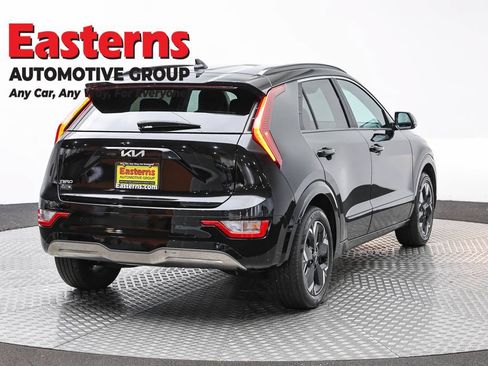 Used 2024 Kia Niro Wind w/ Wind Preserve Package FWD image 5