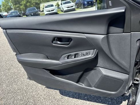 Used 2025 Nissan Sentra S image 24