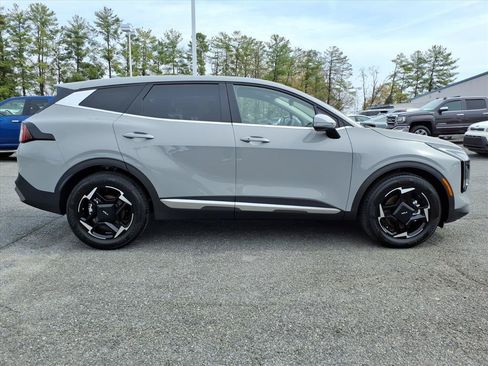 New 2026 Kia Sportage EX FWD image 3