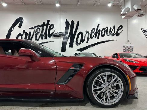 Used 2016 Chevrolet Corvette Z06 w/ 3LZ Preferred Equipment Group image 5