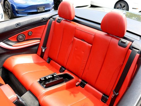 Used 2020 BMW M4 Convertible w/ Executive Package image 29