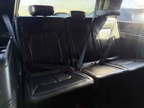 Used 2021 Ford Expedition Limited AWD/4WD image 19