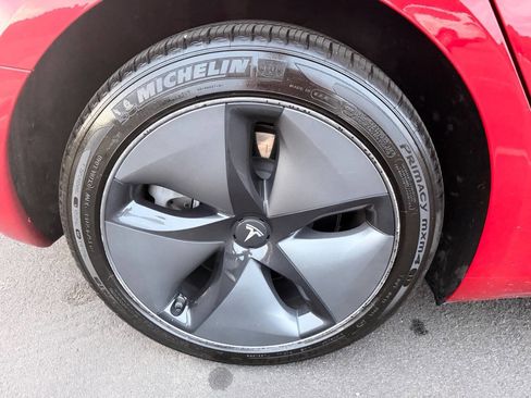 Used 2018 Tesla Model 3 Long Range image 28